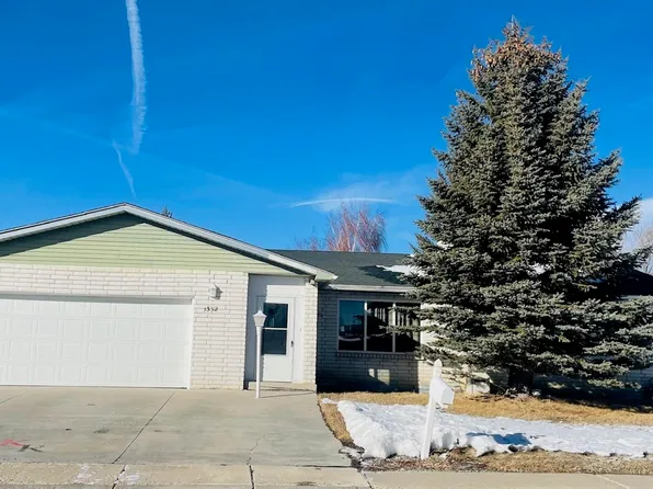 1352 Uinta Dr, Kemmerer, WY 83101