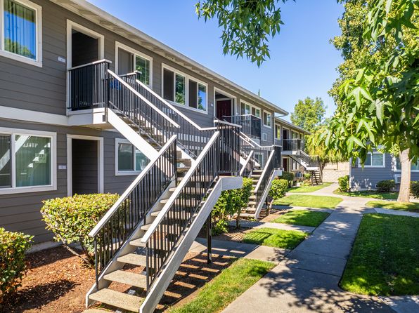 2215 Peach Tree Dr #15-33