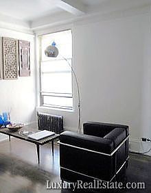 2nd image of 50 W 106th St APT 5D