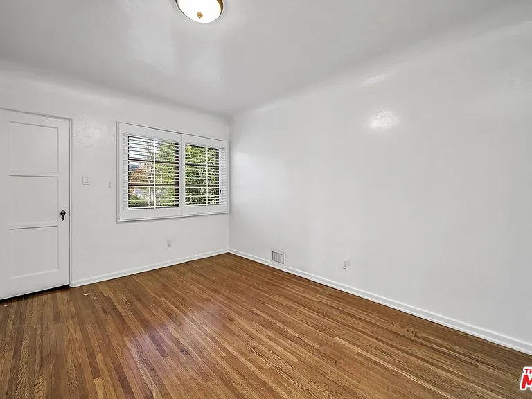333 S Roxbury Dr — Photo 25