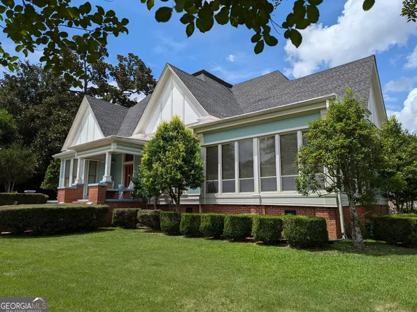 600 W 10th St, West Point, GA 31833