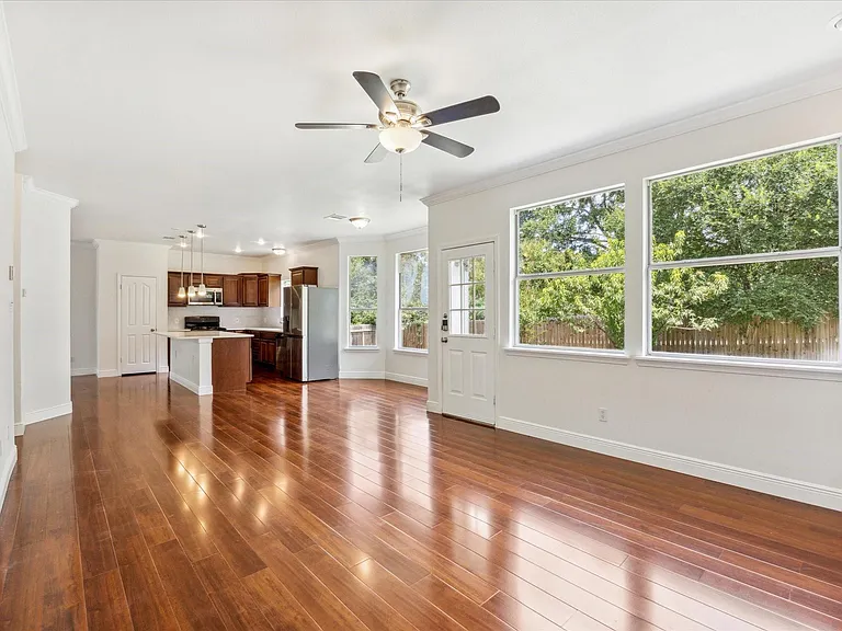 2926 Winchester Dr — Photo 23