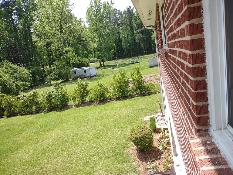 2510 Miriam Ln — Photo 36