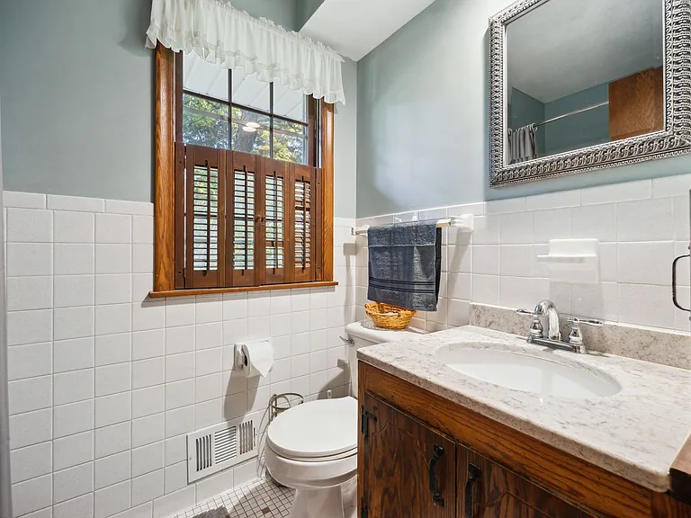 10527 Morgan Ave S — Photo 30