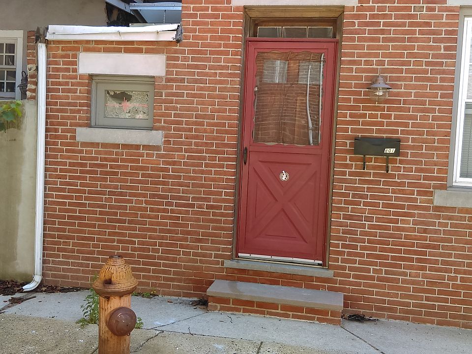 1st image of 801 S Sheridan St