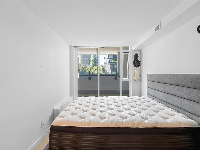 8980 University Cres #TOWMHOUSE — Photo 15