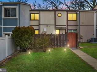 7641 Laytonia Dr, Gaithersburg, MD 20877