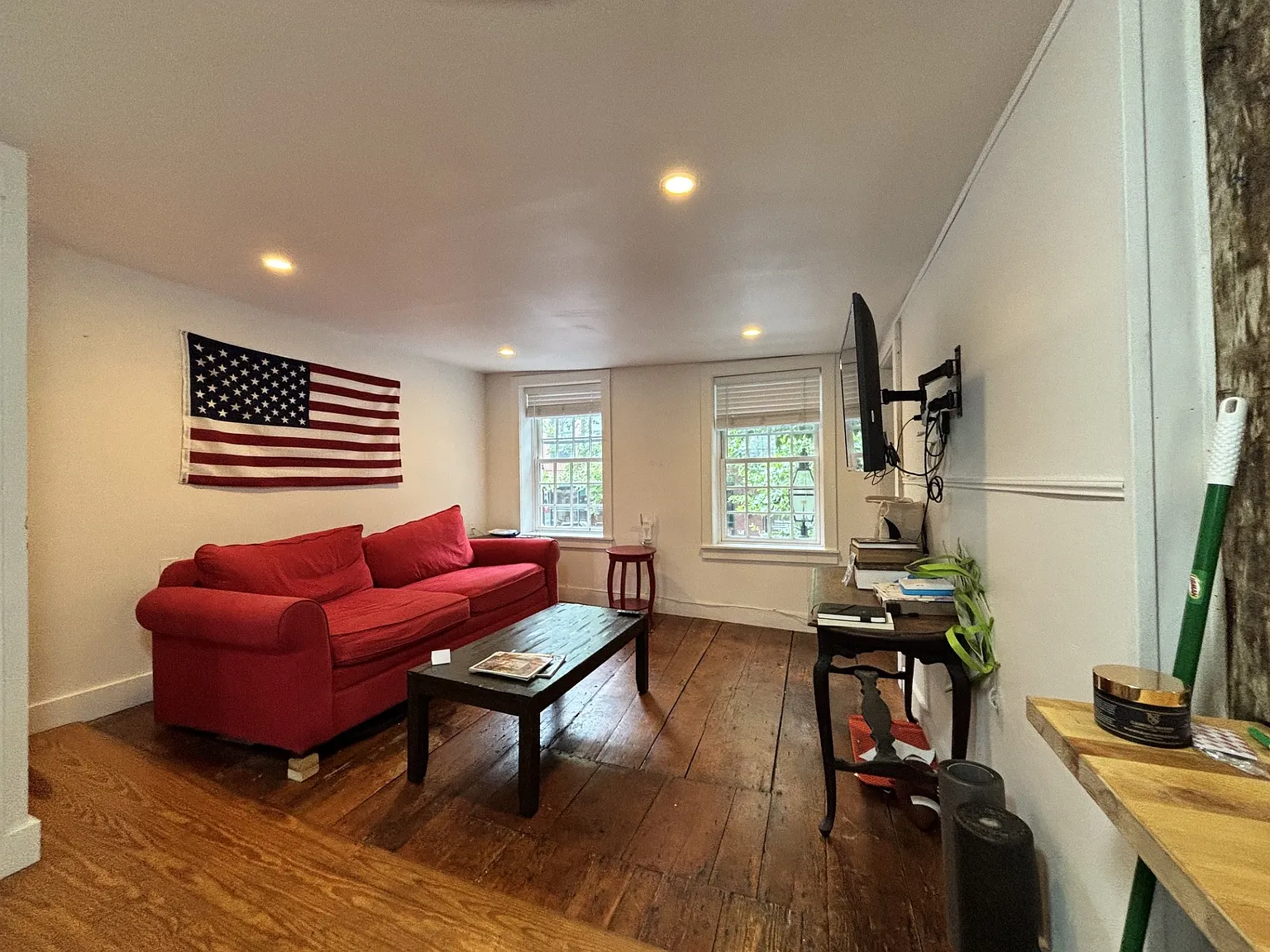2 bed, 1100 sqft, $2,900 — Photo 1
