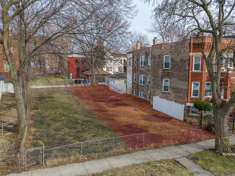 1st image of 555 N Leclaire Ave
