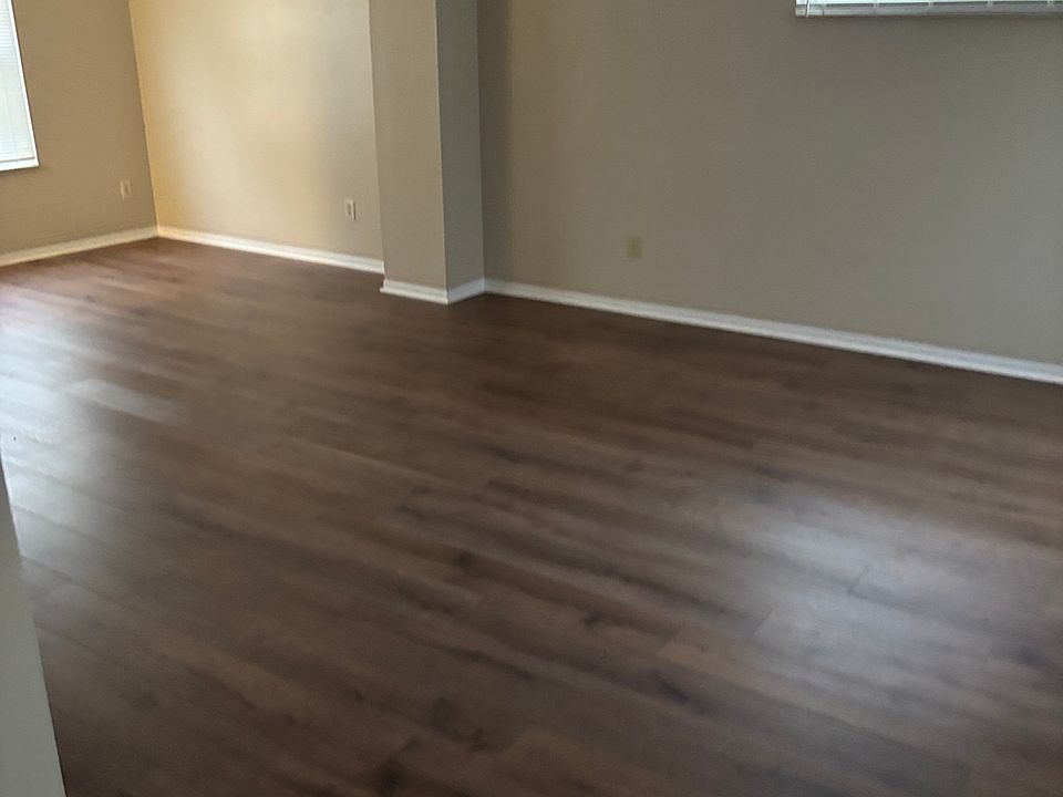 Spacious sitting room