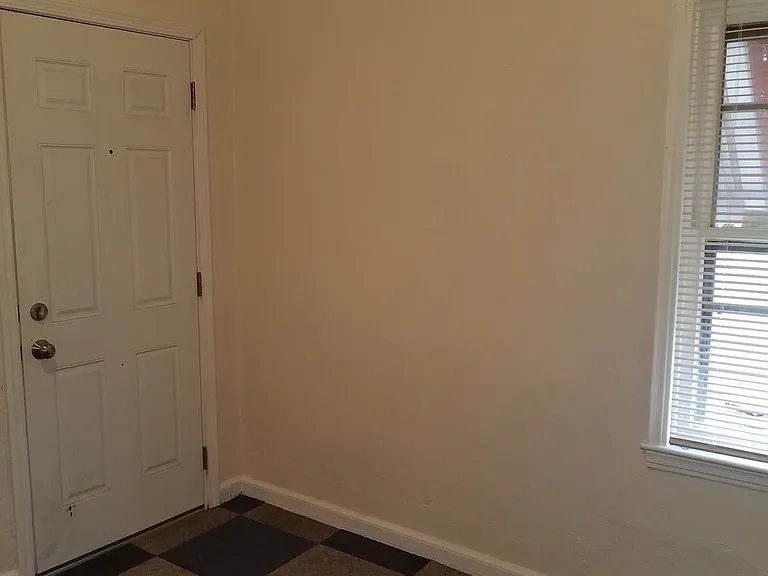 2350 Germantown St — Photo 6