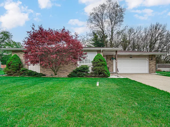 320 Bordeaux Dr, La Porte, IN 46350