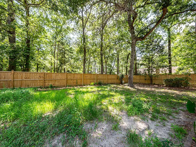 109 Runnymede Ln — Photo 45