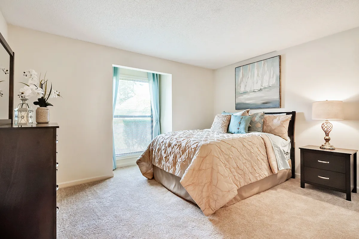 Building Photo - Wildwood Trace LLC