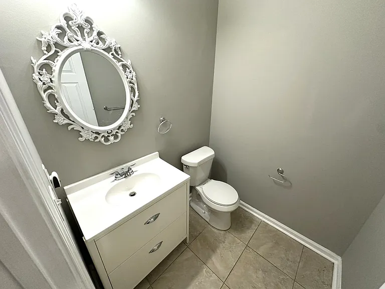 7040 Biltmore Trce — Photo 14