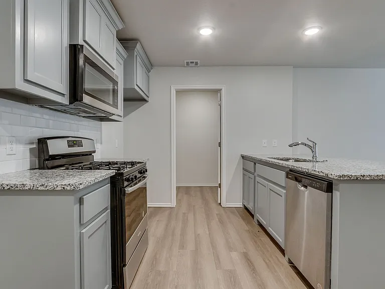 10810 NW 119th Pl — Photo 19