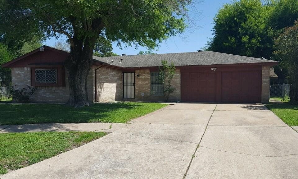1st image of 7754 Water Park Ln