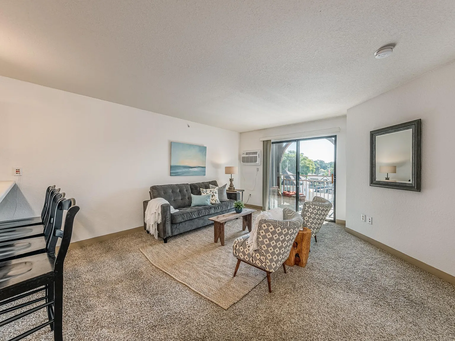 1 bed, 743 sqft, $1,380 — Photo 4