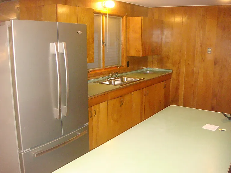 81 Erie St — Photo 2