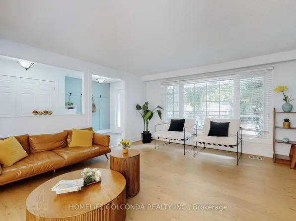 54 Senator Reesors Dr, Markham, ON L3P 3E2