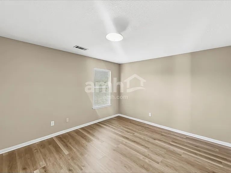 710 Single Pine Ct — Photo 16