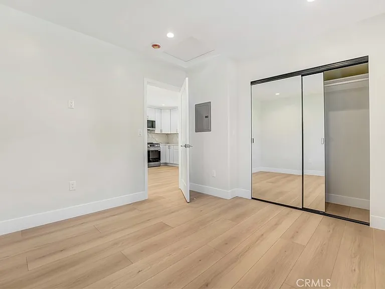6724 Katherine Ave — Photo 7