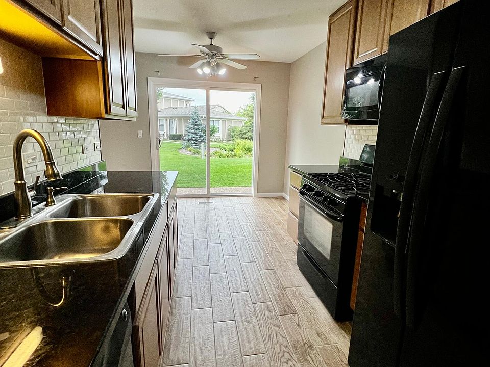 1st image of 1078 Hampton Hbr