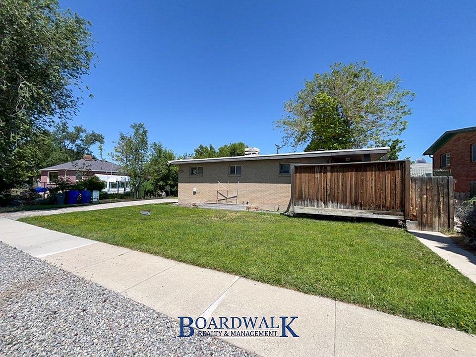 1st image of 325 E Baird Cir #1