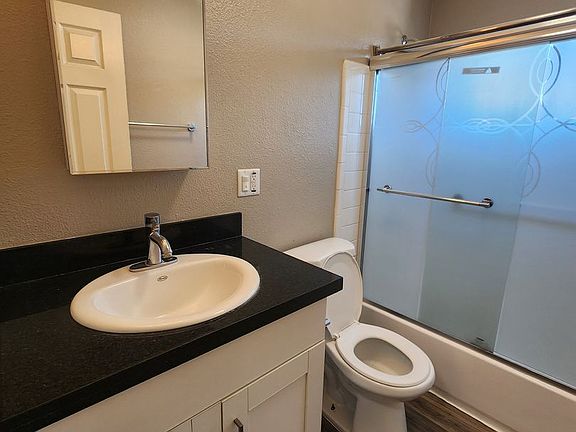 5th image of 545 S 9th St APT 8