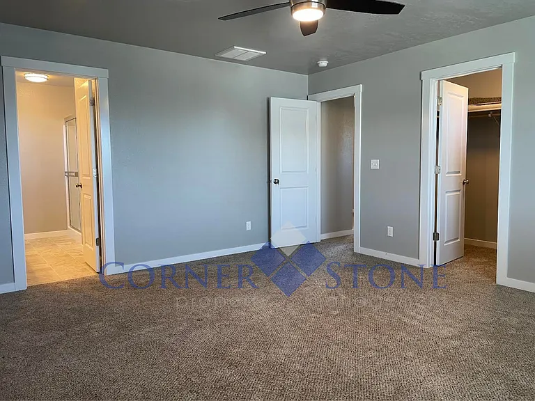 152 S Riggs Spring Ave — Photo 10
