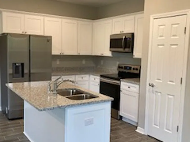 1827 Balboa Ave — Photo 10