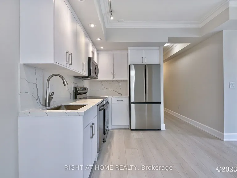 650 Sheppard Ave E #Penthouse 15 — Photo 6