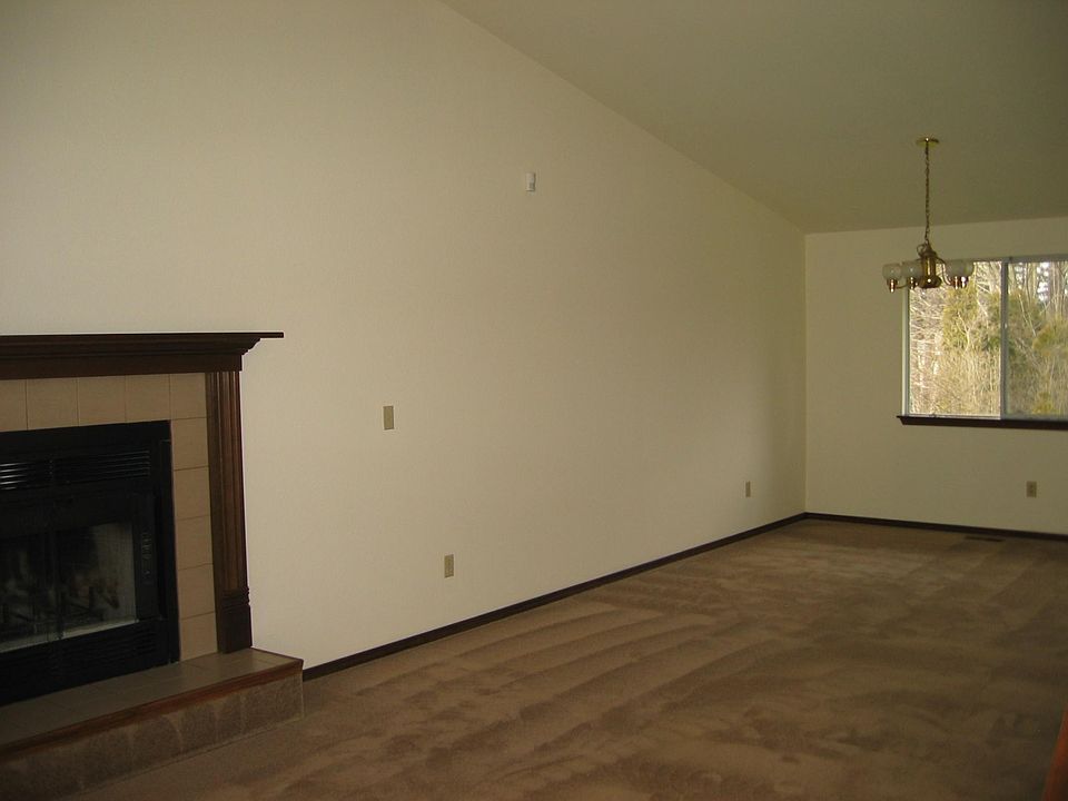 2nd image of 2431 193rd Pl SW