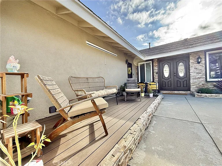18413 Winslow Pl — Photo 23