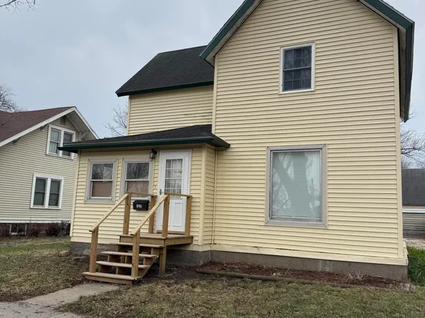 840 1st St, Webster City, IA 50595