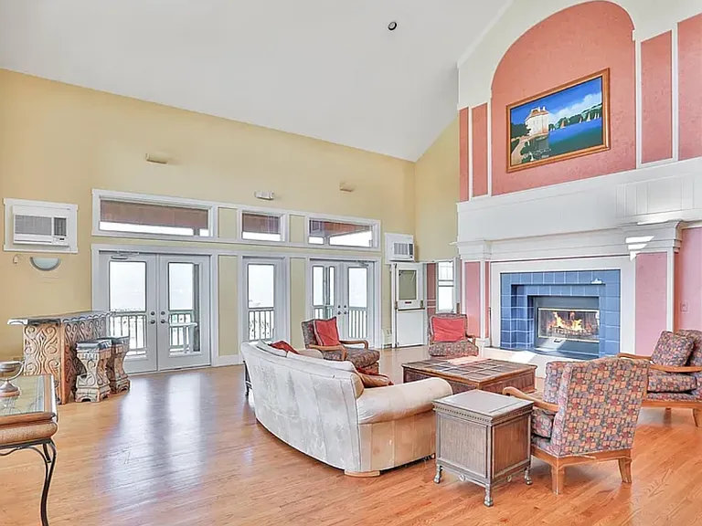 1305 Half Moon Bay Dr — Photo 40