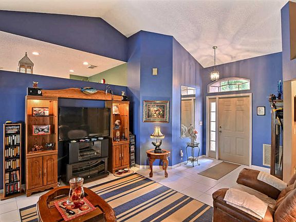 5th image of 6135 NW Drophy Ave