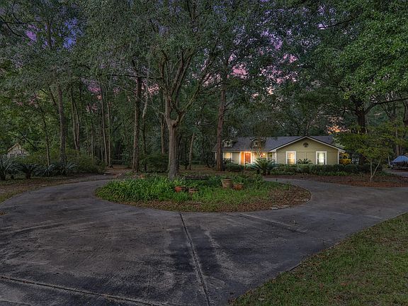 2nd image of 2839 Mistletoe Ct