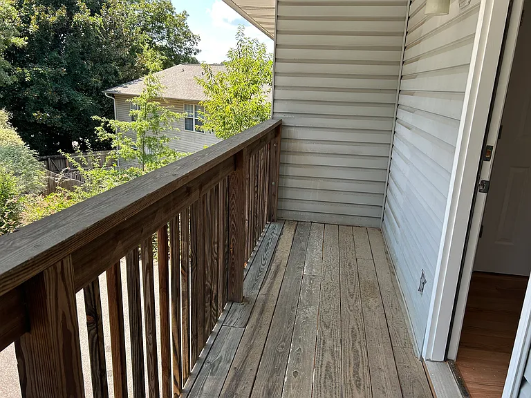 305 Walnut St — Photo 12