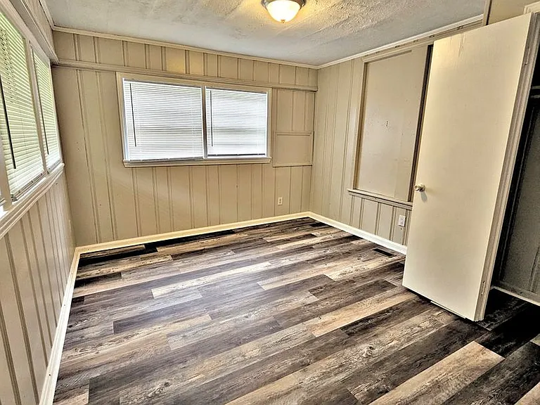 414 5th Ave SW — Photo 4