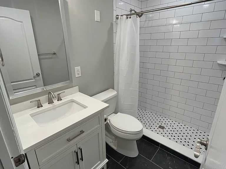840 Maple St — Photo 4