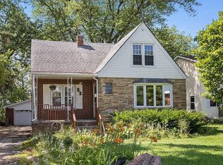 22 E 31st St, Steger, IL