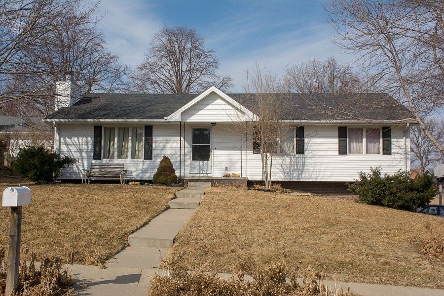 1st image of 20202 Amelia Ave