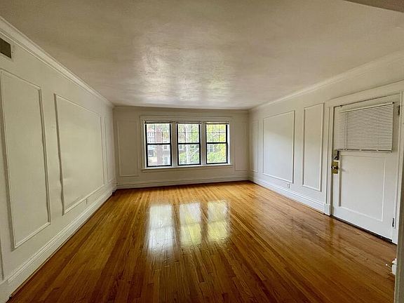 3rd image of 6333 S Rosebury Ave APT 2W
