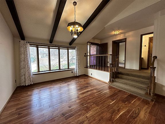 5th image of 1806 Barham Blvd