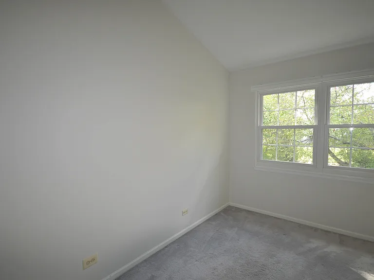 376 Bentley Pl — Photo 13