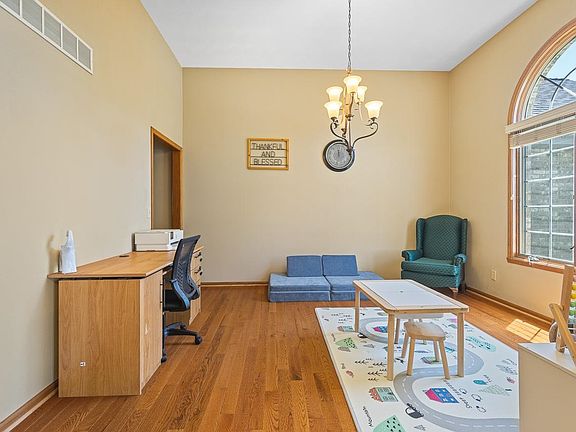 5th image of 6570 Hartwig Dr