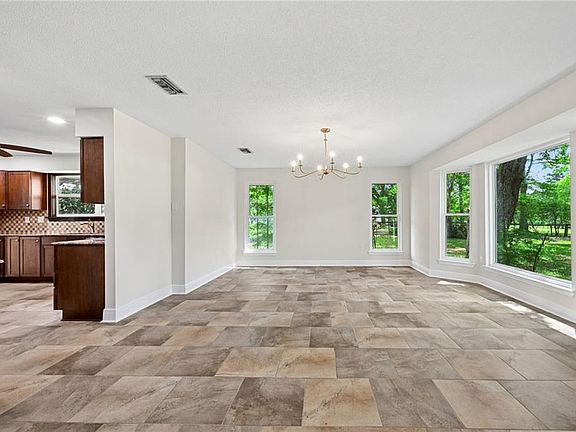 5th image of 315 Stonehill Rd