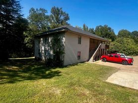 320 & 330 Elmo ST, B