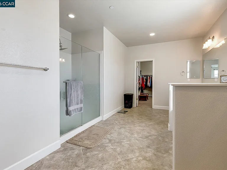 582 Mandevilla Dr — Photo 23